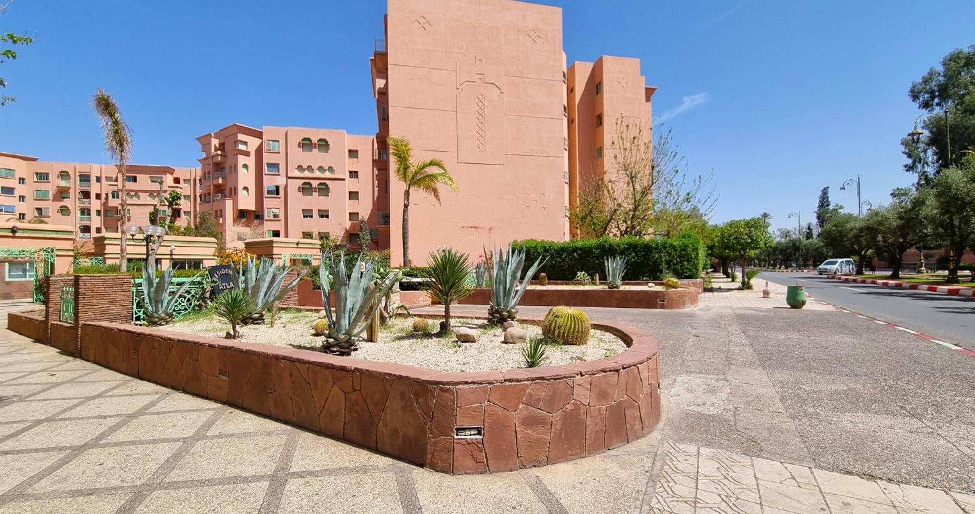 Charming 2-Bed Oasis Pool View Apartment Marrakesh Luaran gambar